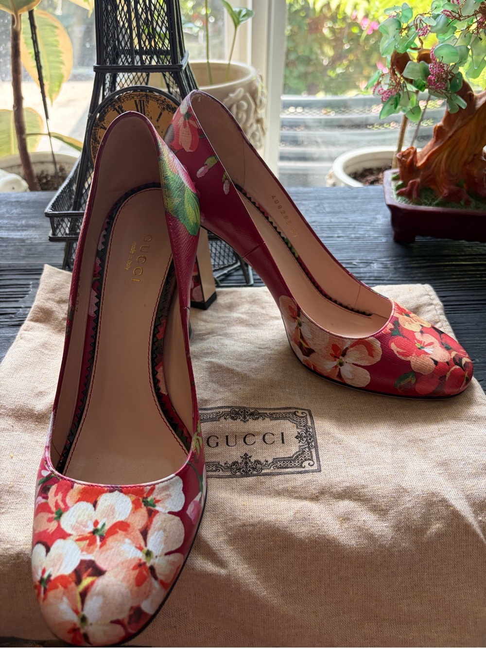 Gucci Red Floral Leather High-Heel Pumps size 37